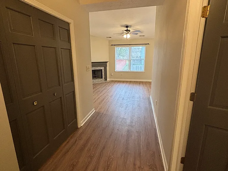 1402 Millridge Dr — Photo 2