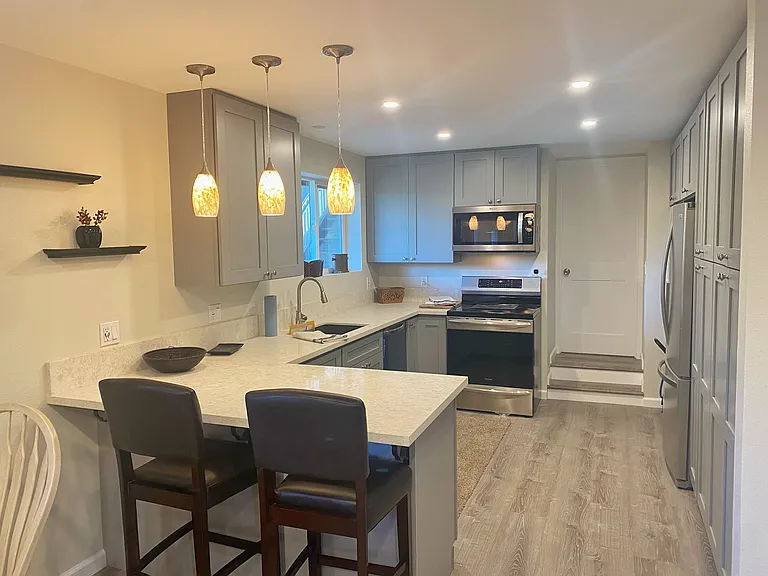 524 Serrano Dr — Photo 7