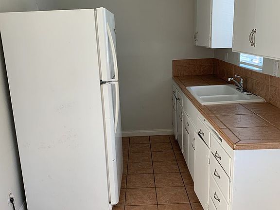 3rd image of 3810 39th St #3812