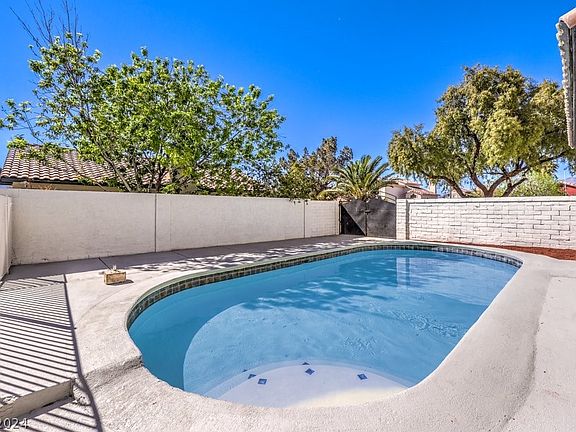 5th image of 3780 Calumet Farm Cir