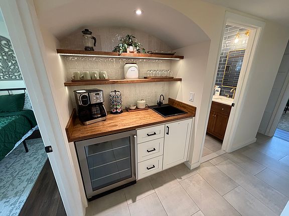 4th image of 7226 S La Rosa Dr