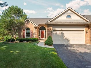 1127 Eagle Nest Dr, Milford, MI