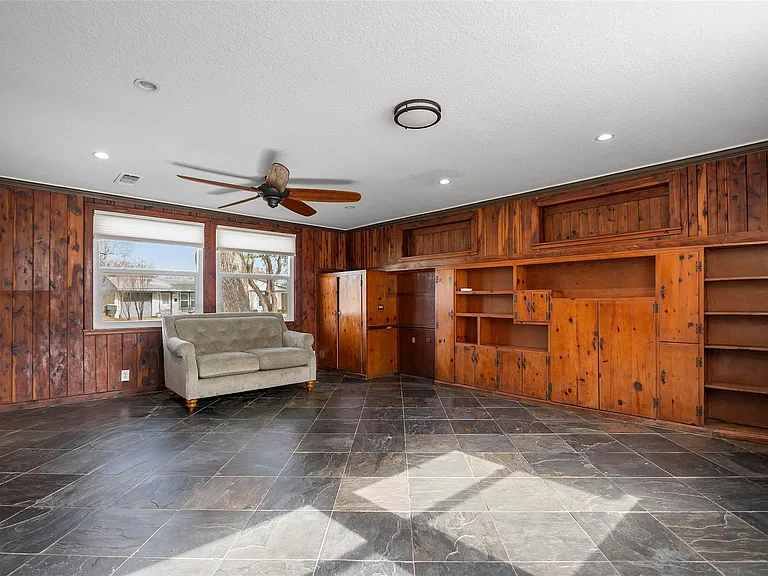 115 Marlin Ave — Photo 9