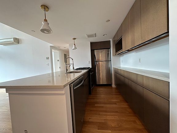 2nd image of 11-42 31st Ave #2B