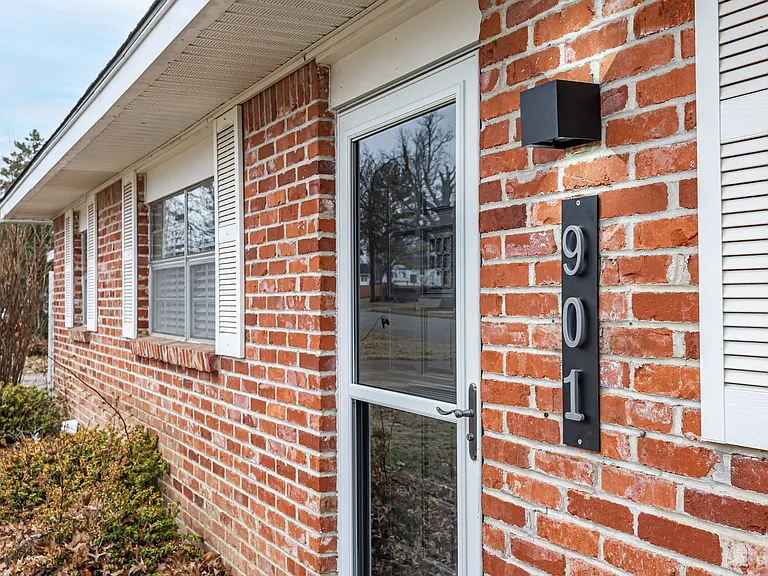 901 S Johnstone Ave — Photo 18