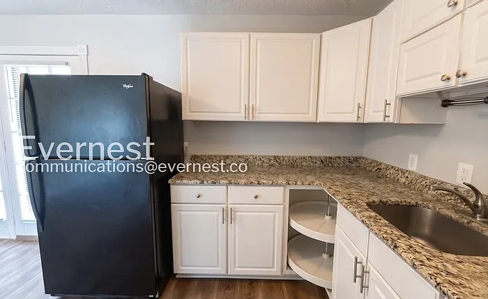 1921 Dabbs Ave — Photo 6