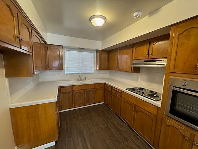 4038 E Saginaw Way — Photo 16