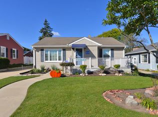 928 Oregon St, Racine, WI 53405