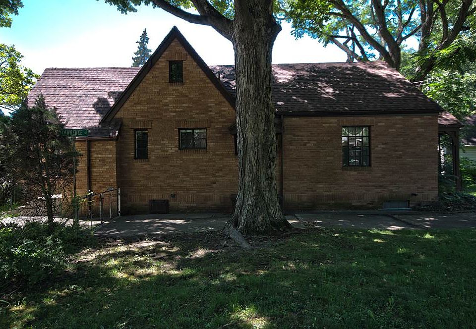 1st image of 315 W Angela Blvd