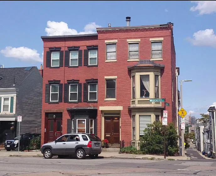 3 bed, 1247 sqft, $4,750 — Photo 1