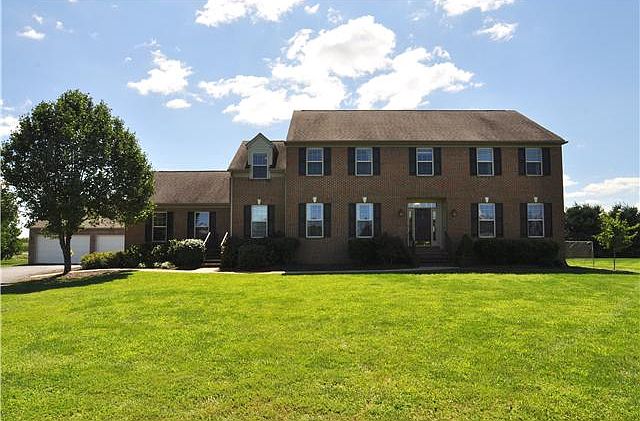 1st image of 138 Lahinch Ct