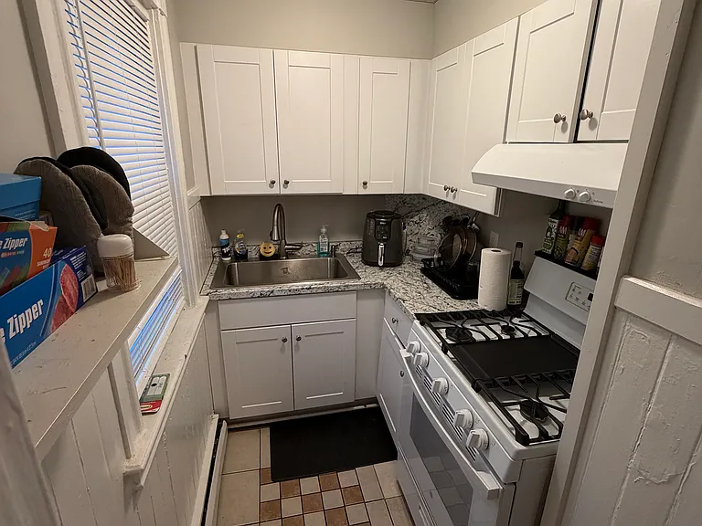327 High St #2R — Photo 9