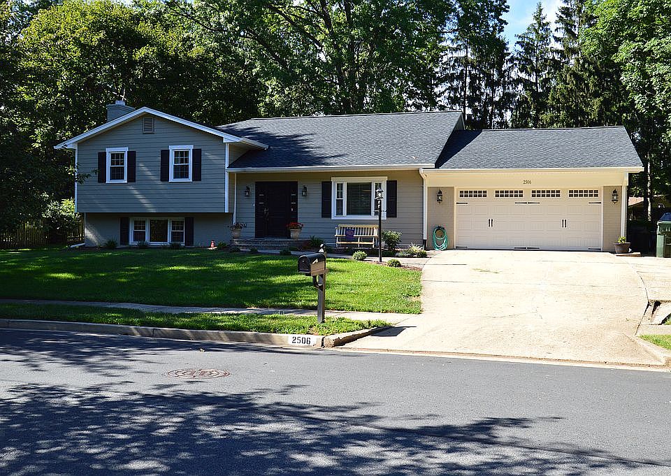 1st image of 2506 E Meredith Dr