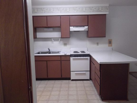 Into kitchen from entrance.