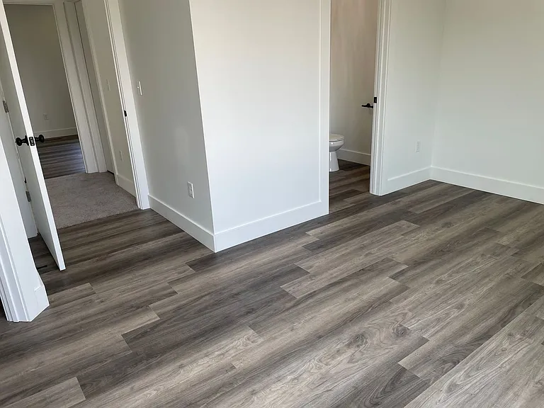 1008 W Charlotte St — Photo 8