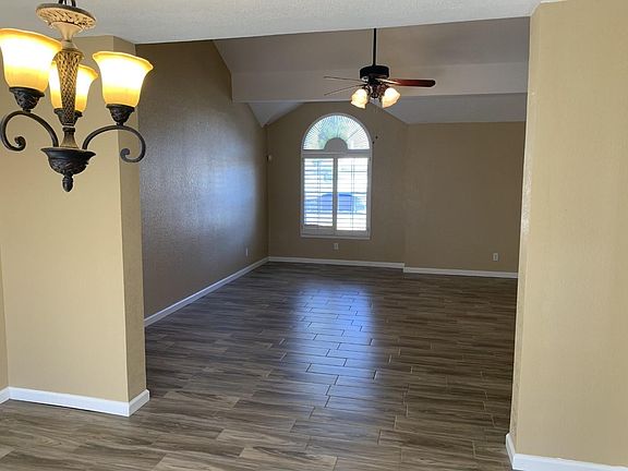 2nd image of 1217 Desierto Seco Dr