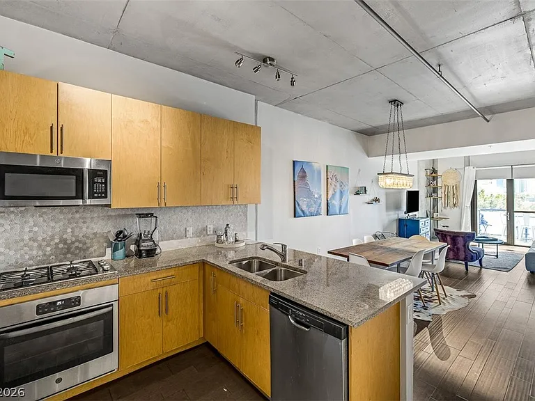 353 E Bonneville Ave #555 — Photo 9