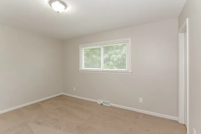 4808 Jamee Dr — Photo 8