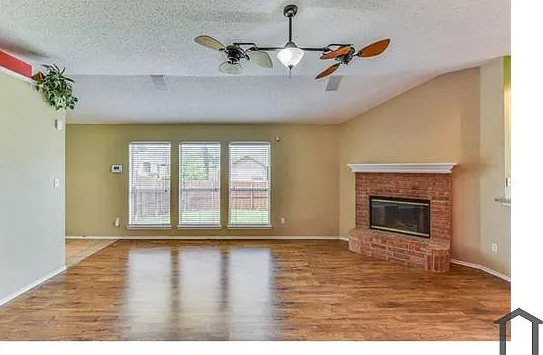3933 Silver Springs Dr — Photo 5
