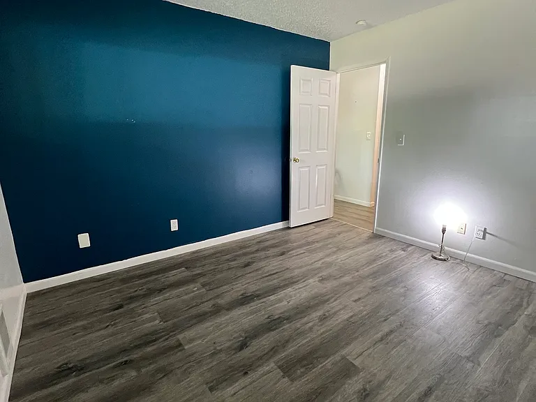 21541 SW Sherwood Blvd — Photo 7