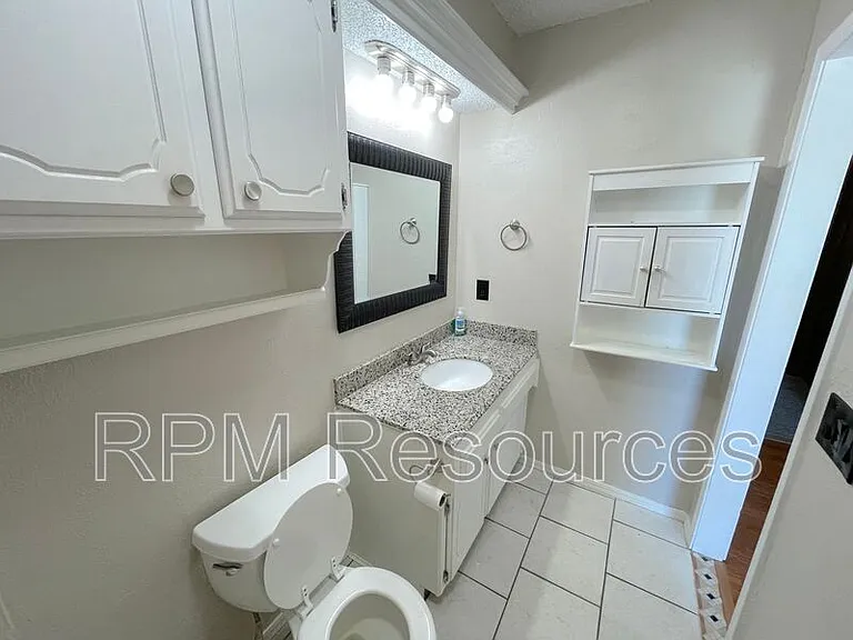 12401 SW 4th St — Photo 14