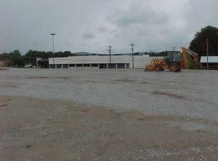 305 N Spring St, Sparta, TN 38583