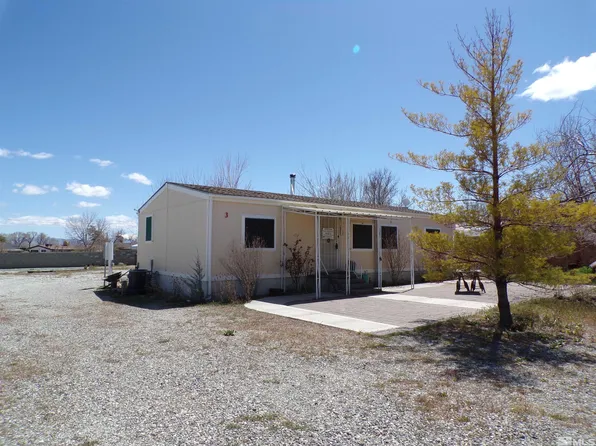 3 Agate Circle Dr, Yerington, NV 89447