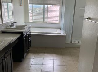 5570 Lark Sparrow Ct, Mira Loma, CA 91752