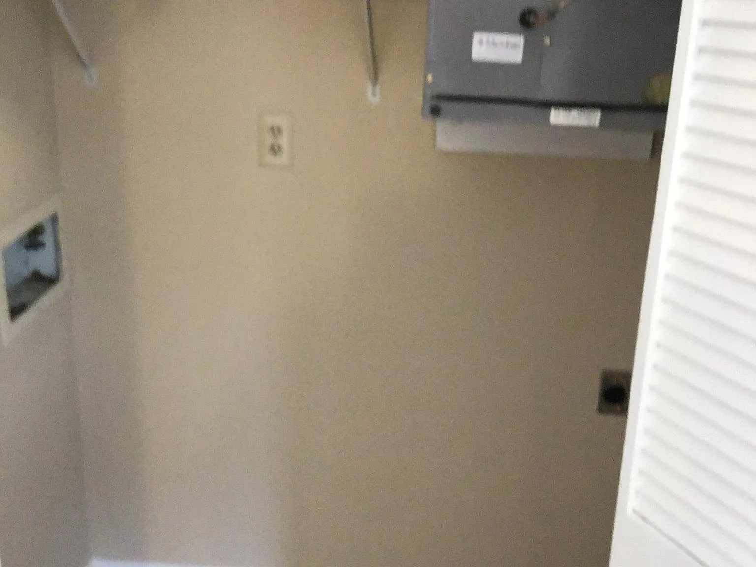 2 bed, 1.5 bath, 1400 sqft, $1,200 — Photo 3