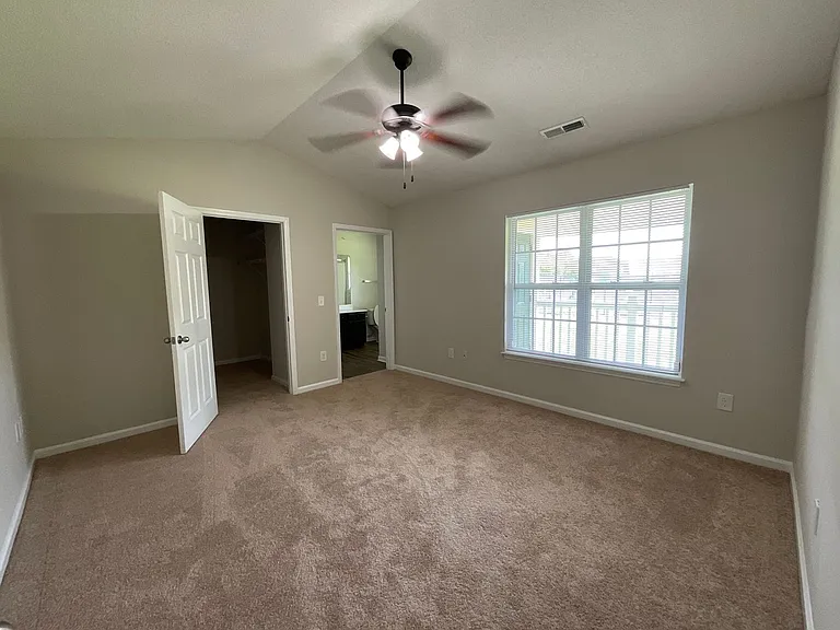Meridian Park Apartments — Photo 238