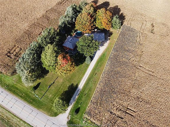 3rd image of 20449 Duart Rd