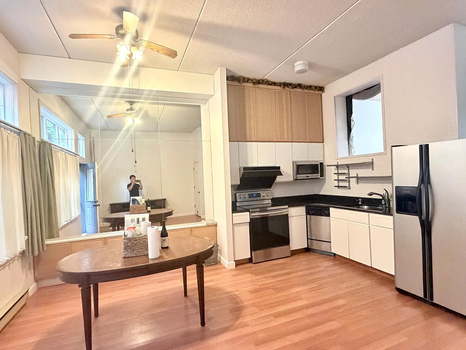 2 bed, 1028 sqft, $3,000 — Photo 2