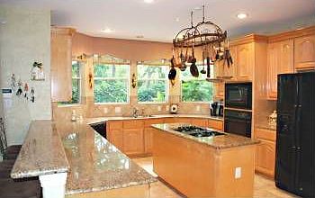 4th image of 9445 Churchlake Cir