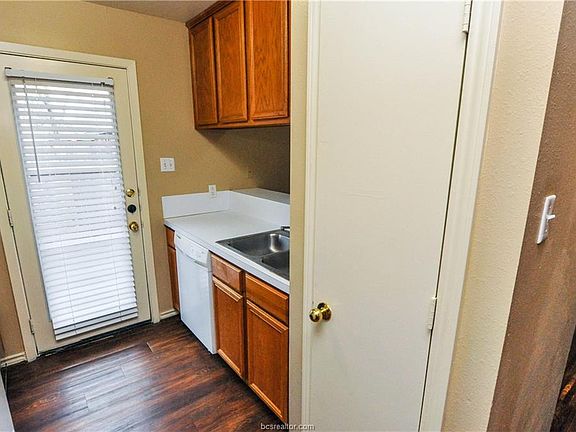 5th image of 2111 Hidden Hollow Cir #A
