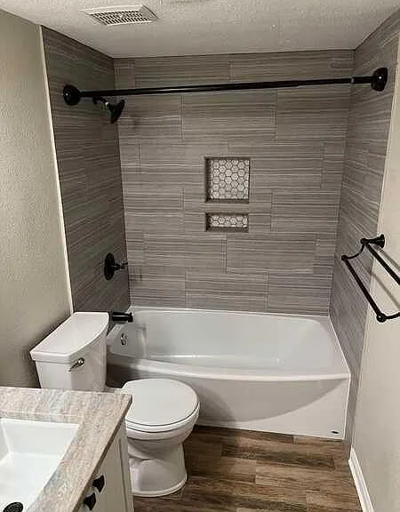 1880 White Oak Dr — Photo 15