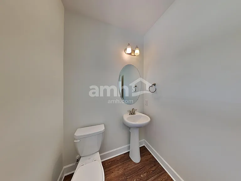 5831 Zurich Rd — Photo 7