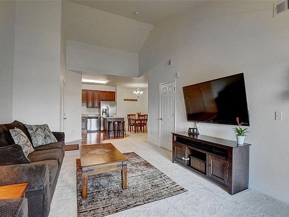 3rd image of 804 Summer Hawk Dr Unit 6304
