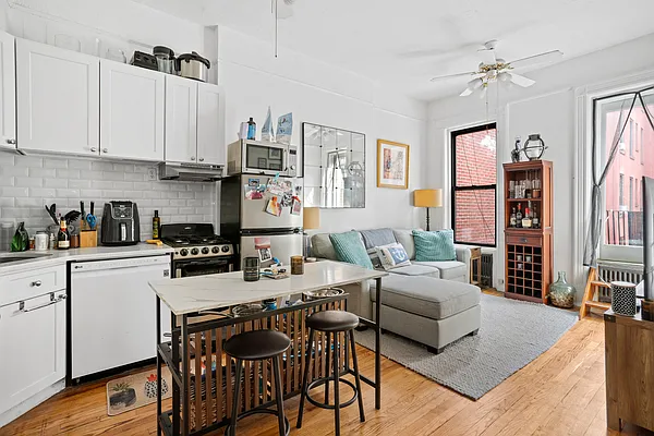 Rented by Douglas Elliman | media 7