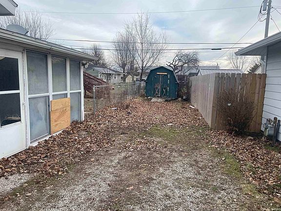 4th image of 261 N Crescent Dr