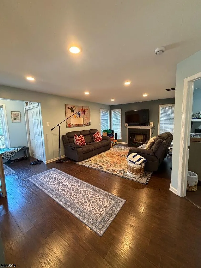 2 bed, 2.0 bath, $2,500 — Photo 1