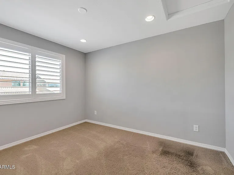 5819 N 88th Ln — Photo 23