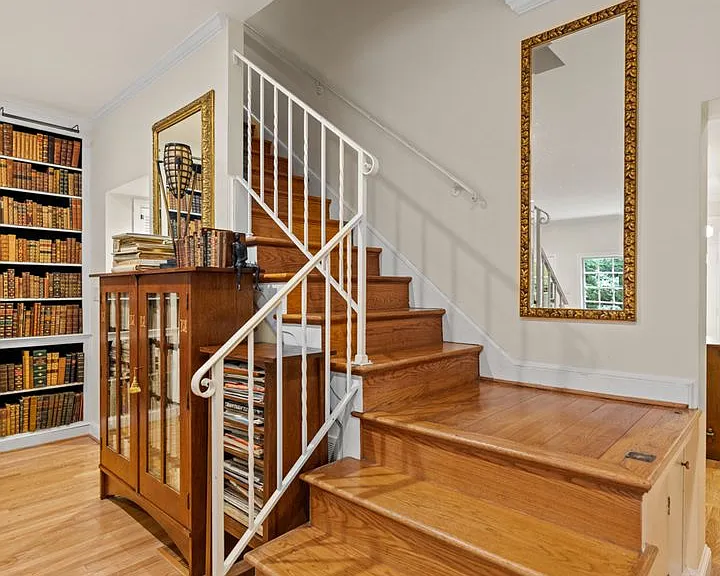 2426 I St NW — Photo 3