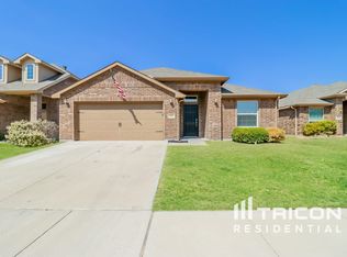 617 Chickadee Dr, Fort Worth, TX 76108