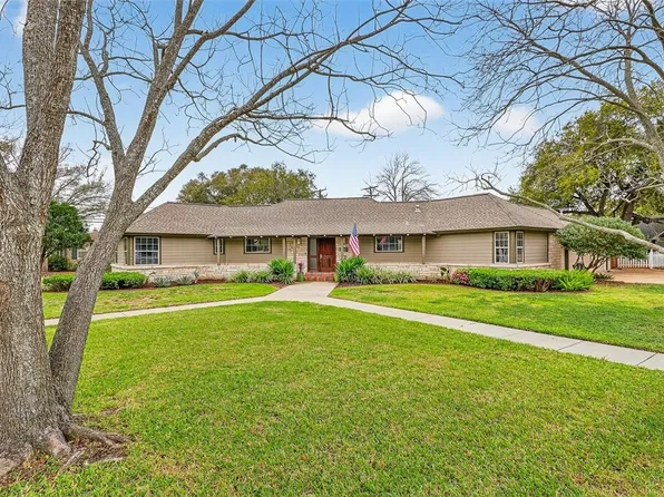 437 Delaine Dr, Corpus Christi, TX 78411