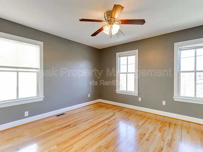 710 N 1st St — Photo 14