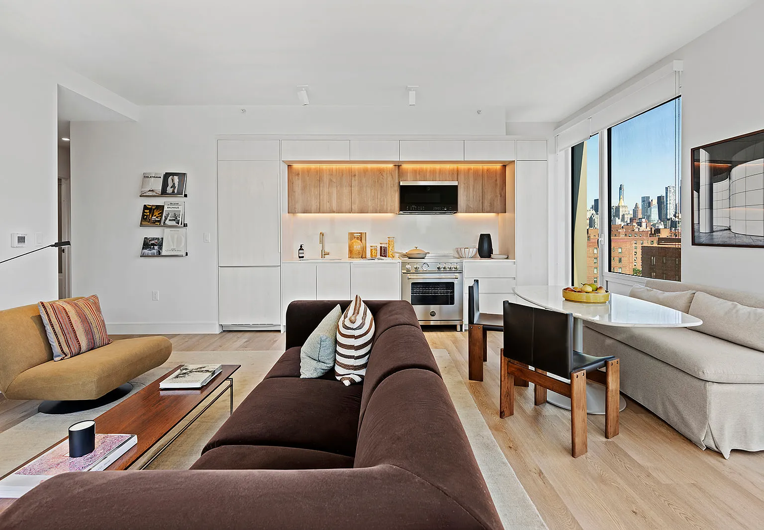 644 East 14th Street — Photo 3