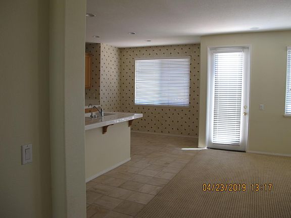 4th image of 38110 Clear Creek St