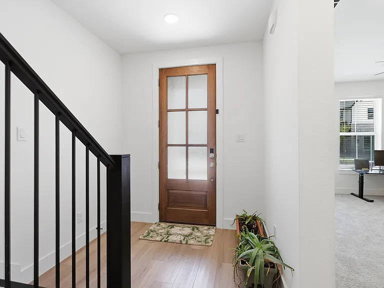 6240 Fortuna Ln — Photo 10