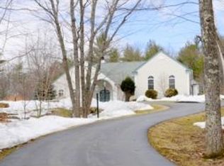 73 Corriveau Dr, Hooksett, NH 03106