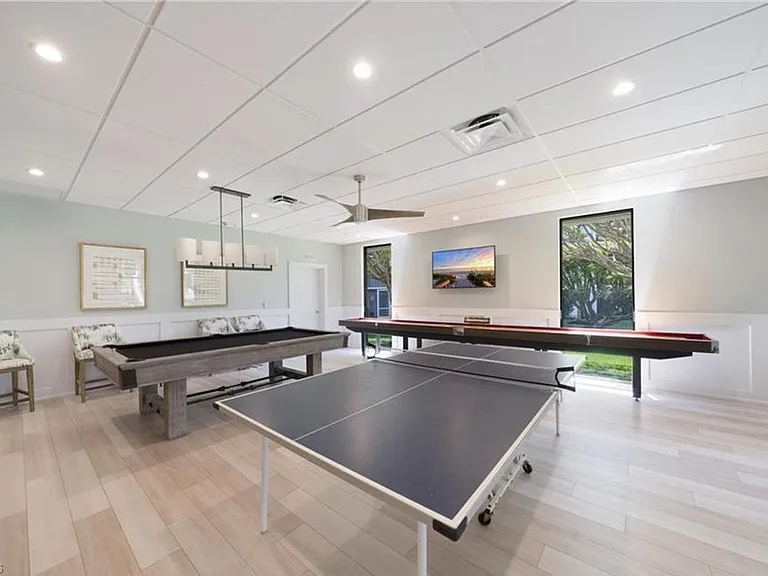 555 Park Shore Dr #B-408 — Photo 30